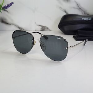 Vogue Aviator Sunglasses. Metal Silver Frame Black Lenses VO 4080